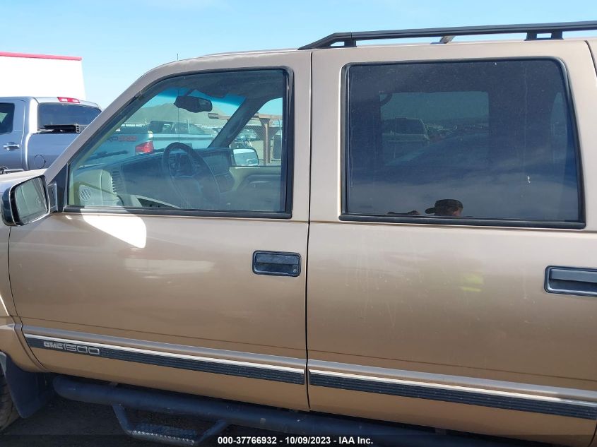 1999 GMC Suburban VIN: 1GKFK16R4XJ745102 Lot: 37766932