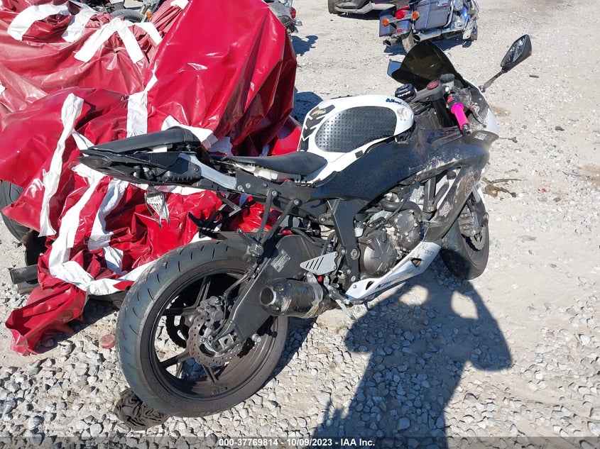 JKBZXJE16DA005915 2013 KAWASAKI ZX photo no. 4
