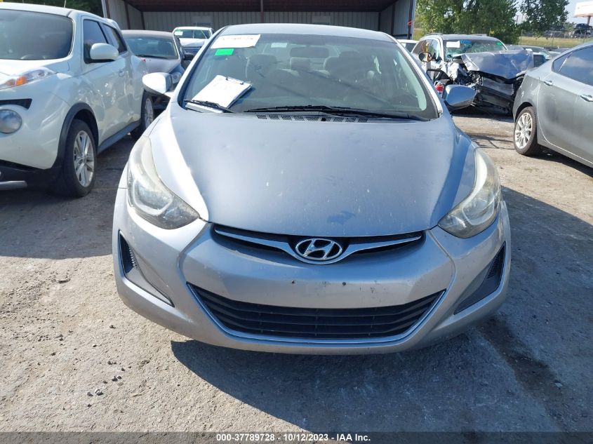 5NPDH4AE2FH588233 2015 Hyundai Elantra Se