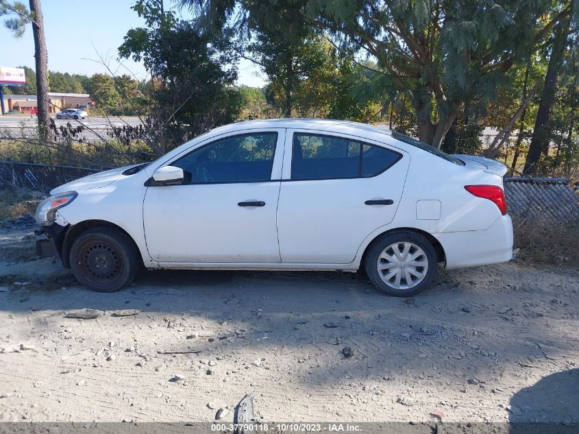 3N1CN7AP2JL884713 2018 Nissan Versa 1.6 S+