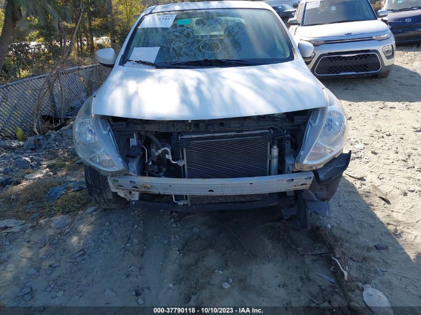 3N1CN7AP2JL884713 2018 Nissan Versa 1.6 S+