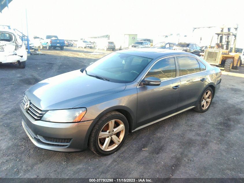 2013 Volkswagen Passat Se W/Sunroof & Nav VIN: 1VWBP7A34DC087280 Lot: 37793298