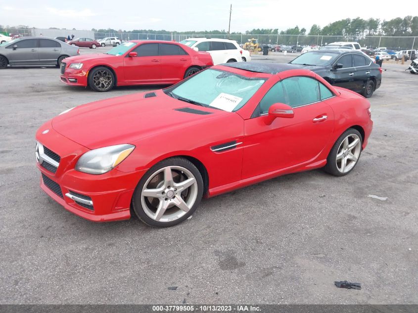 VIN WDDPK4HA1EF089374 2014 Mercedes-Benz SLK-Class,... no.2