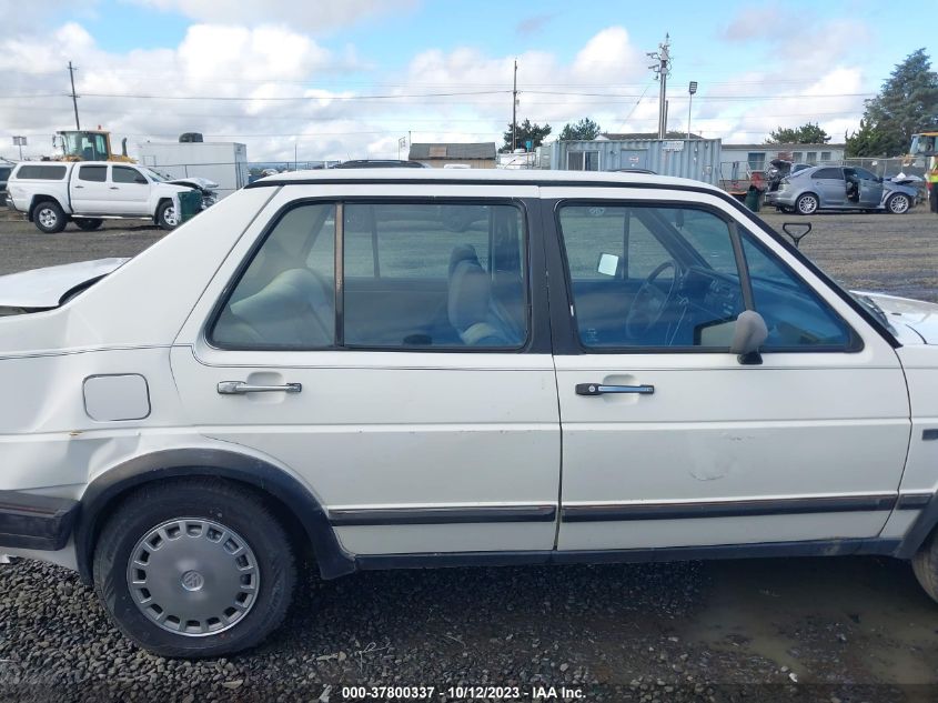 1985 Volkswagen Jetta Deluxe VIN: WVWGH0163FW801330 Lot: 37800337