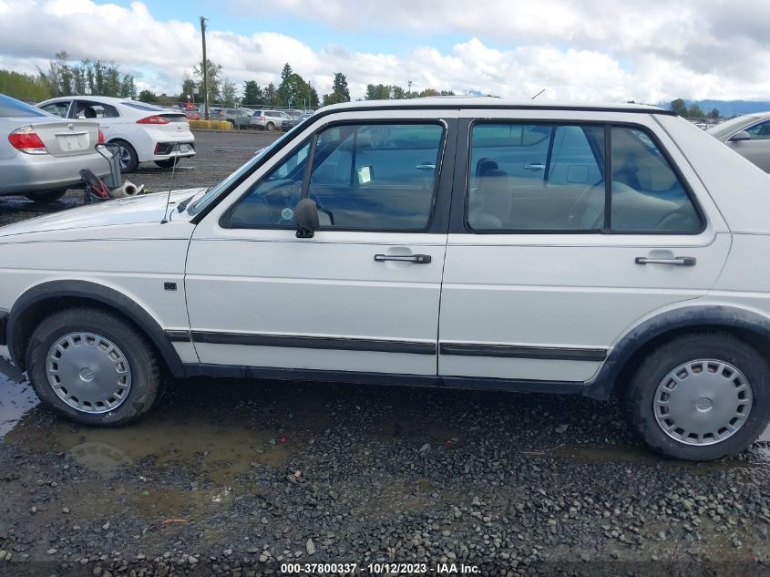 1985 Volkswagen Jetta Deluxe VIN: WVWGH0163FW801330 Lot: 37800337