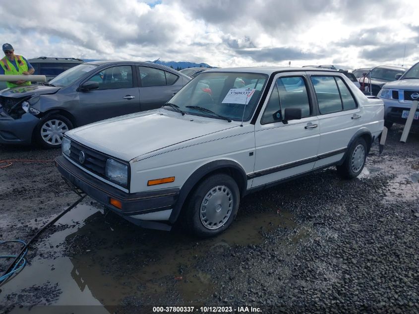 1985 Volkswagen Jetta Deluxe VIN: WVWGH0163FW801330 Lot: 37800337