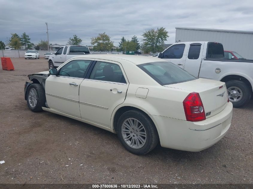 2010 Chrysler 300 Touring VIN: 2C3CA4CD7AH198657 Lot: 37800636