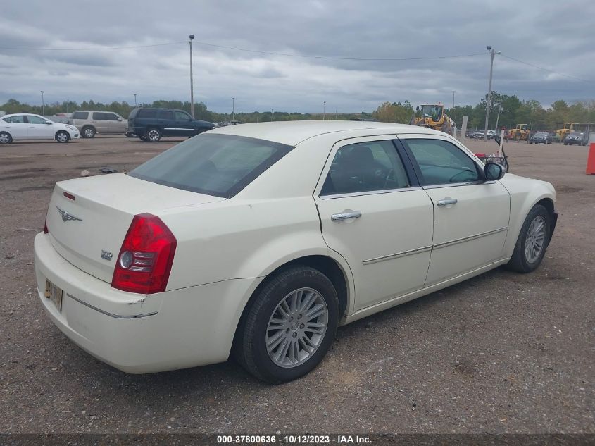 2010 Chrysler 300 Touring VIN: 2C3CA4CD7AH198657 Lot: 37800636