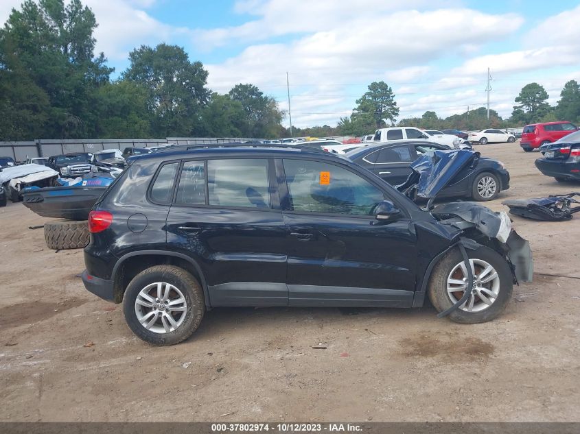 2017 Volkswagen Tiguan 2.0T S VIN: WVGAV7AX2HK000412 Lot: 37802974