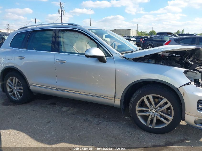 2016 Volkswagen Touareg Lux VIN: WVGEF9BP6GD008749 Lot: 37804251