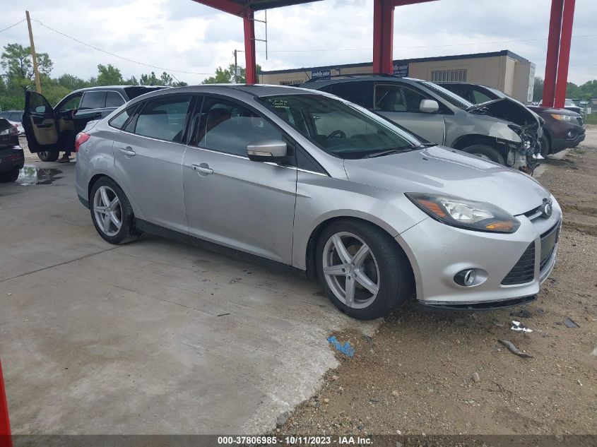 1FADP3J28EL423371 2014 Ford Focus Titanium