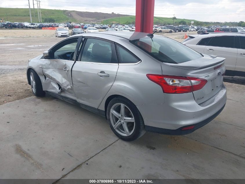 1FADP3J28EL423371 2014 Ford Focus Titanium