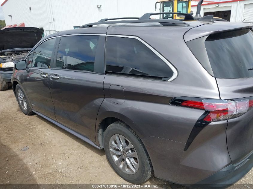 5TDYRKEC0MS069989 2021 Toyota Sienna Xle