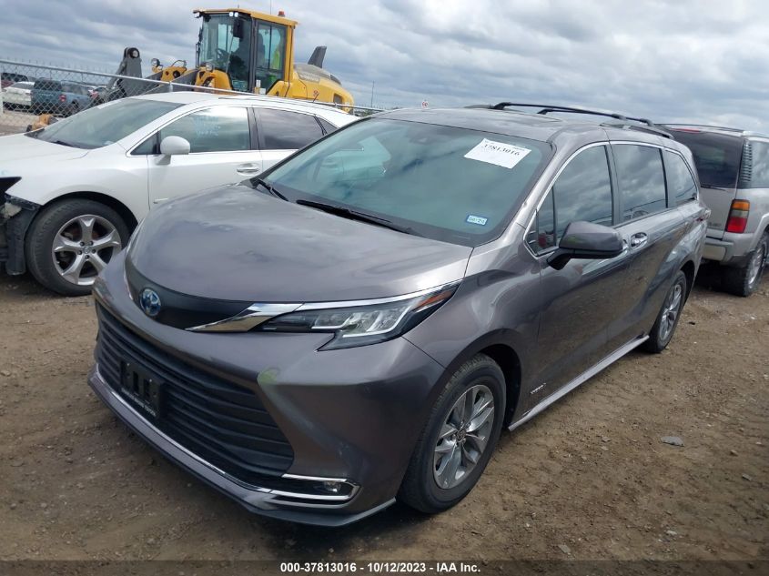 5TDYRKEC0MS069989 2021 Toyota Sienna Xle