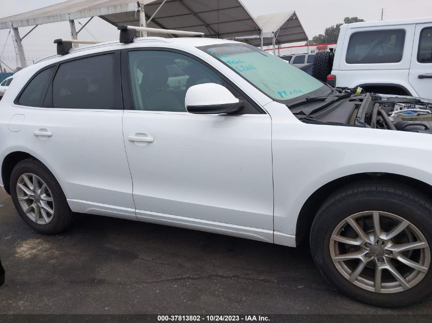 2010 Audi Q5 Premium VIN: WA1CKAFP0AA077085 Lot: 37813802