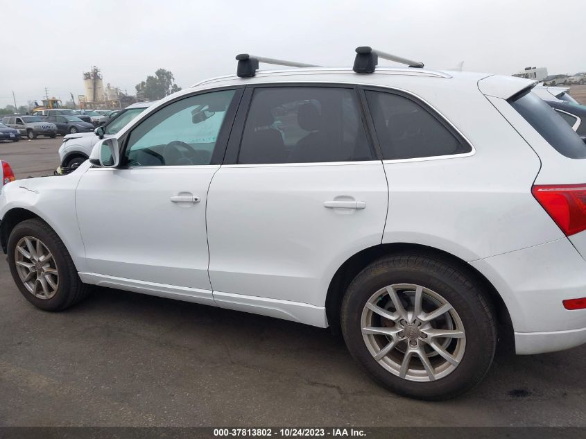 2010 Audi Q5 Premium VIN: WA1CKAFP0AA077085 Lot: 37813802