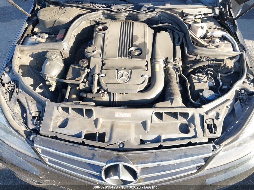 2014 MERCEDES-BENZ C 250 SPORT/LUXURY - WDDGF4HBXER307498