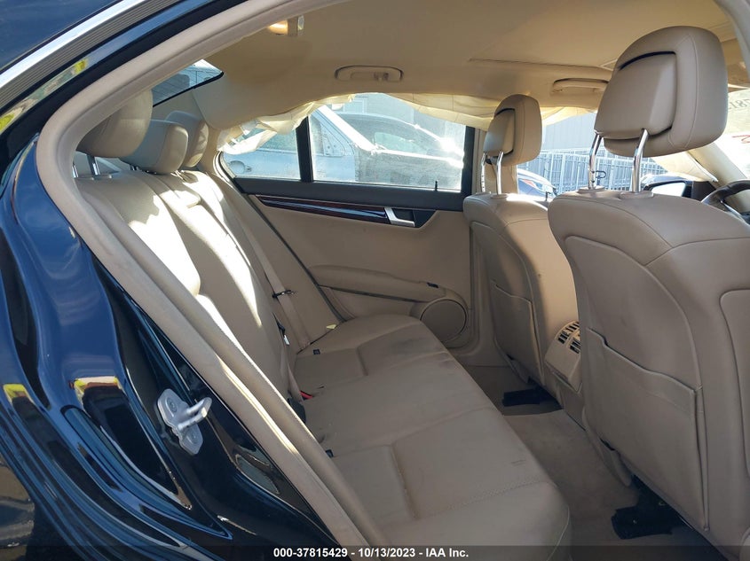 2014 MERCEDES-BENZ C 250 SPORT/LUXURY - WDDGF4HBXER307498