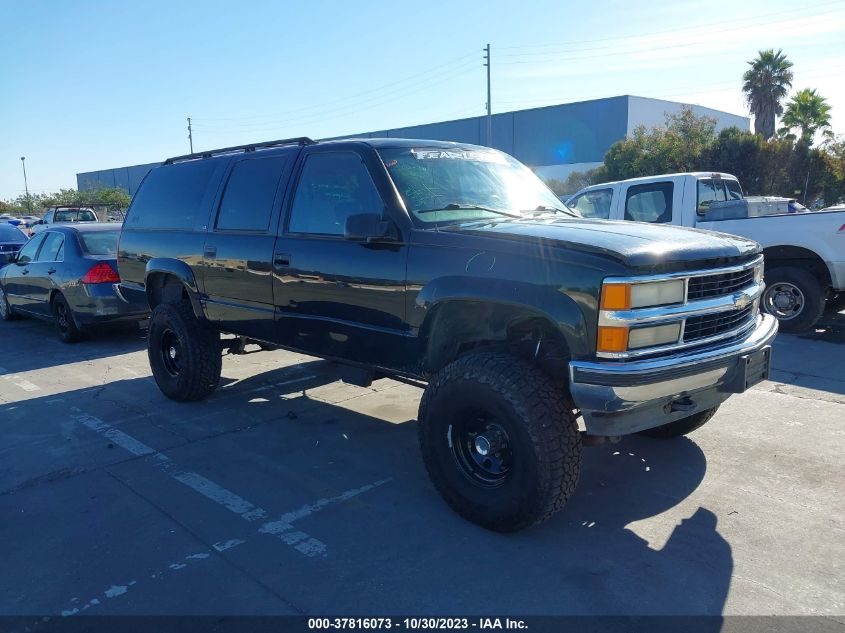 1999 Chevrolet Suburban VIN: 3GNFK16R2XG228532 Lot: 37816073