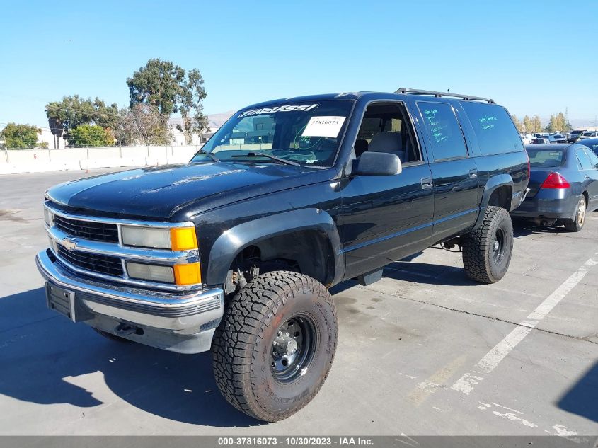 1999 Chevrolet Suburban VIN: 3GNFK16R2XG228532 Lot: 37816073