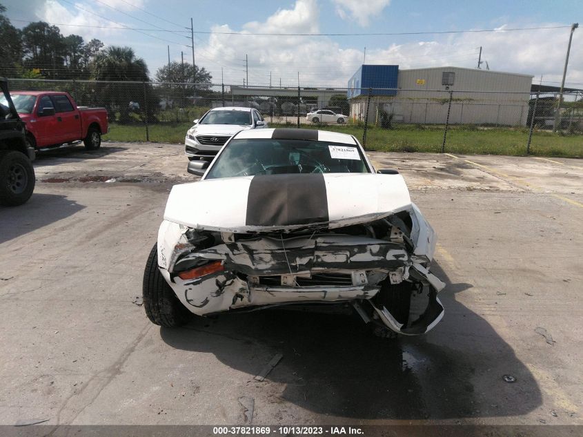 1ZVFT80N155144157 2005 Ford Mustang Deluxe/Premium