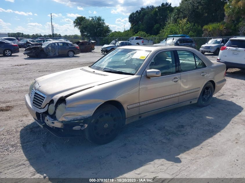 2000 Mercedes-Benz E 320 VIN: WDBJF65J0YB082589 Lot: 37830719