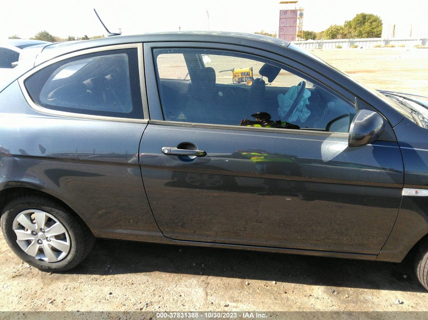 2011 Hyundai Accent Gs VIN: KMHCM3AC3BU200535 Lot: 37831388