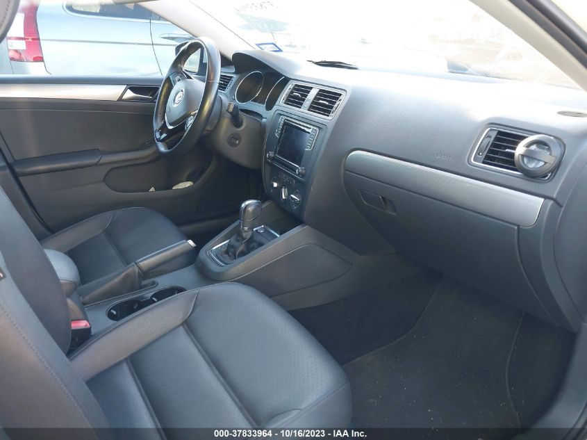 2017 Volkswagen Jetta 1.4T Se VIN: 3VWDB7AJ3HM321449 Lot: 37833964