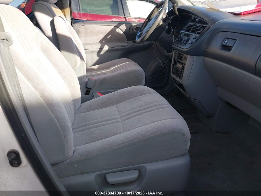 2000 Toyota Sienna Xle VIN: 4T3ZF13C6YU208828 Lot: 37834700