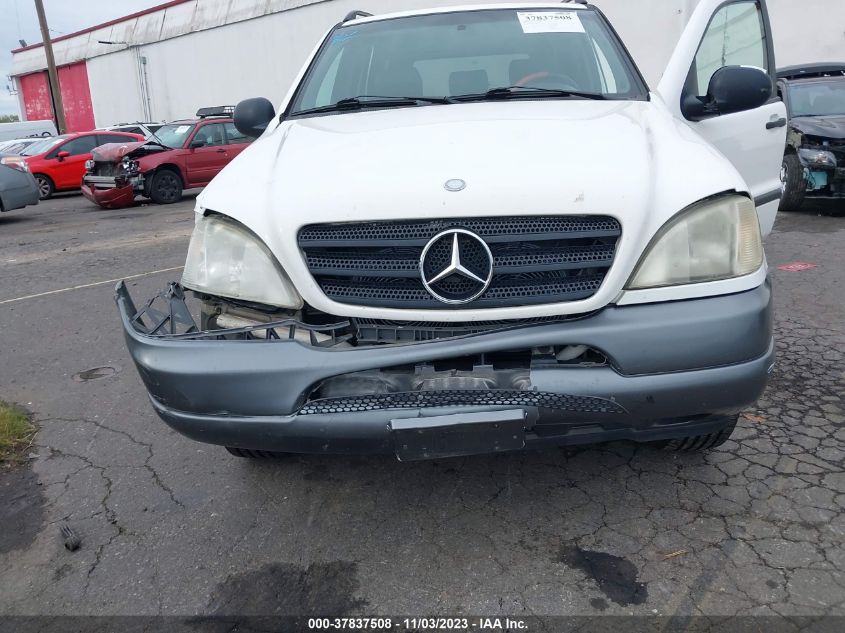 4JGAB54E0WA005344 1998 Mercedes-Benz Ml 320 Classic