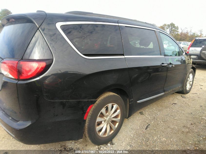 2017 Chrysler Pacifica Touring-L VIN: 2C4RC1BGXHR524739 Lot: 37837567