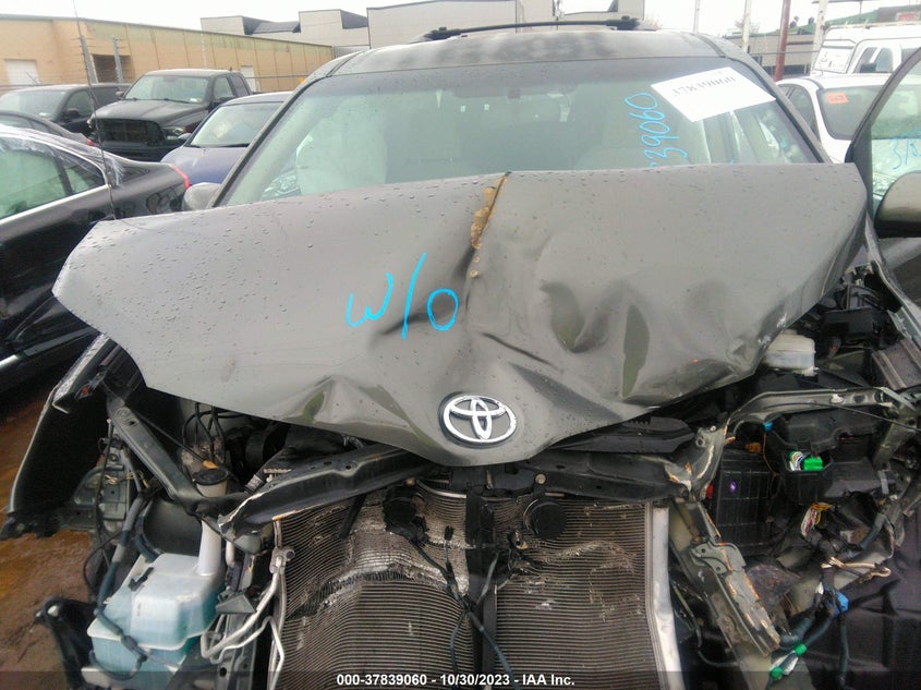 2011 Toyota Sienna Le VIN: 5TDKK3DC7BS094211 Lot: 37839060