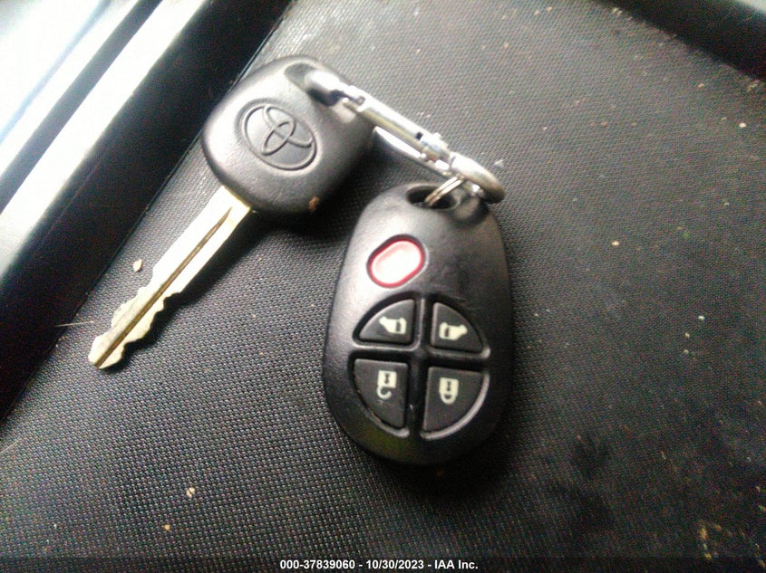 2011 Toyota Sienna Le VIN: 5TDKK3DC7BS094211 Lot: 37839060