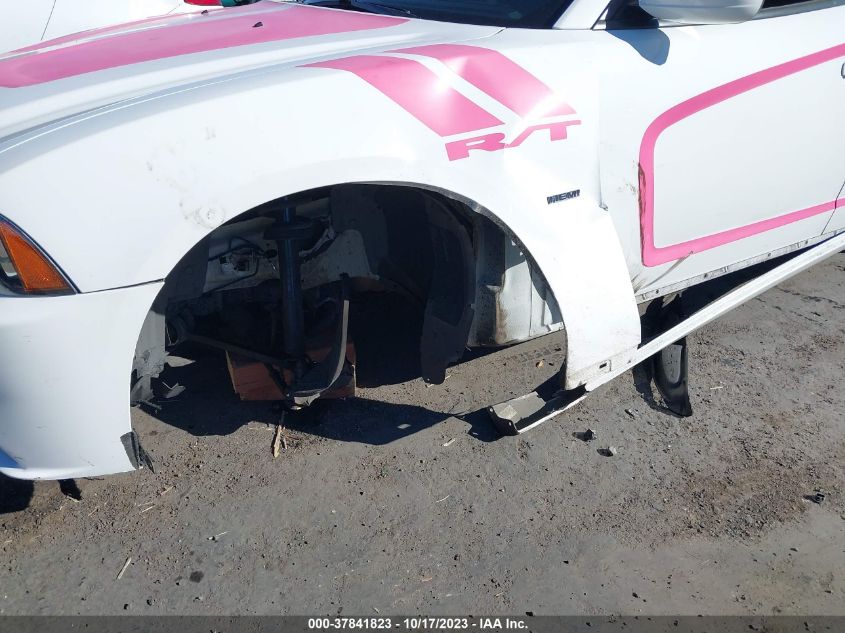 2C3CDXCT0EH358819 2014 Dodge Charger Rt