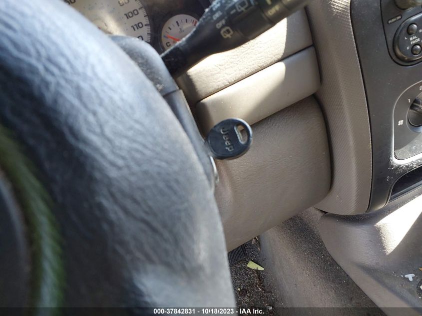 2004 Jeep Liberty Sport VIN: 1J4GK48K44W128244 Lot: 37842831