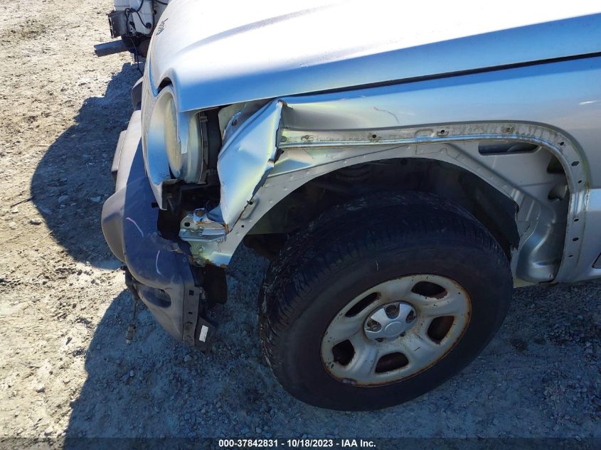 2004 Jeep Liberty Sport VIN: 1J4GK48K44W128244 Lot: 37842831