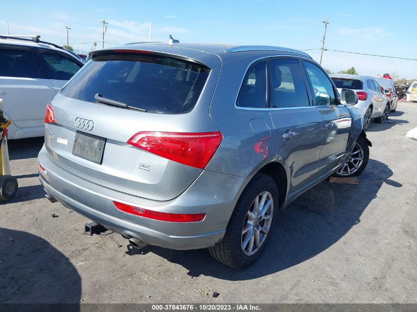 2010 Audi Q5 Premium Plus VIN: WA1LKAFP2AA055430 Lot: 37843676