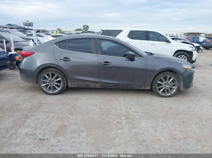 3MZBN1V39JM249248 2018 Mazda Mazda3 Touring