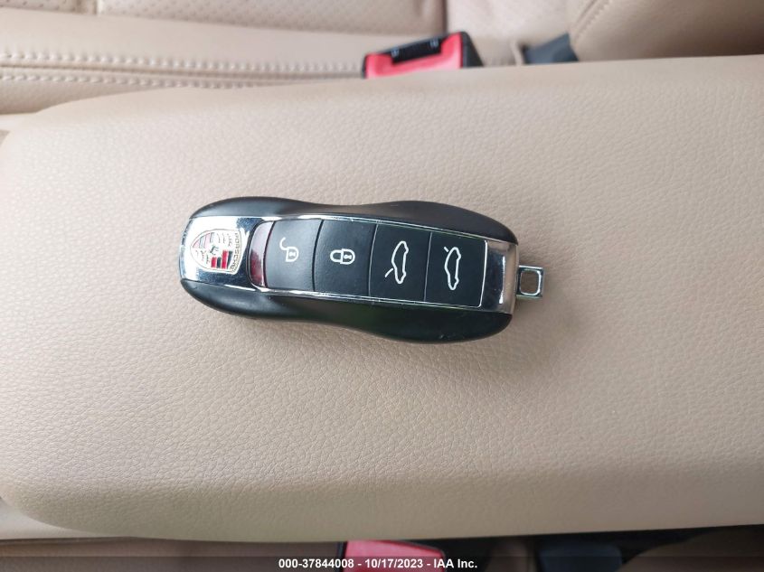 2013 Porsche Boxster VIN: WP0CA2A86DS114394 Lot: 37844008