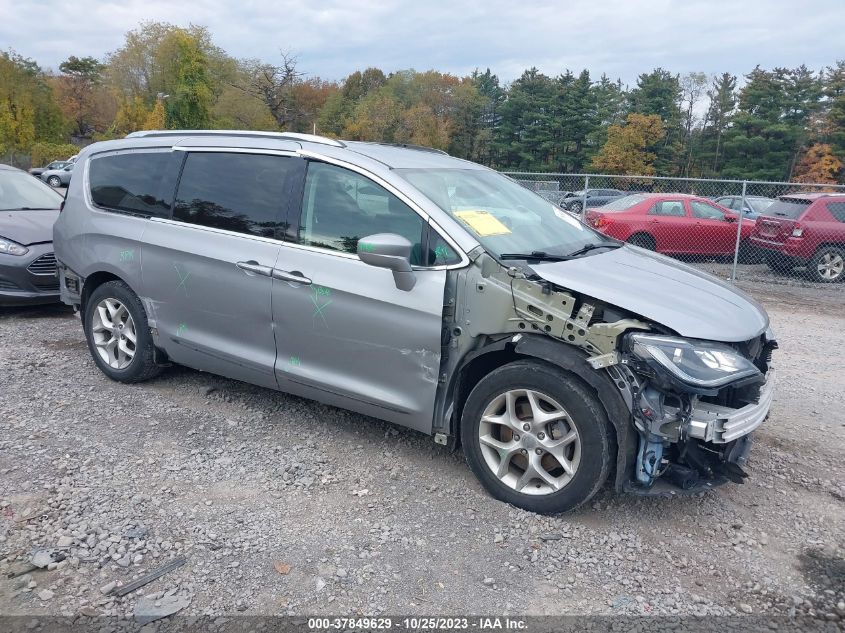 2018 Chrysler Pacifica Touring L VIN: 2C4RC1BG0JR361783 Lot: 37849629