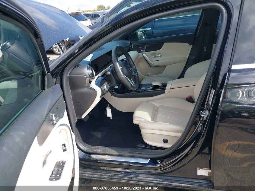 2019 Mercedes-Benz A 220 VIN: WDD3G4EB3KW025989 Lot: 37853459