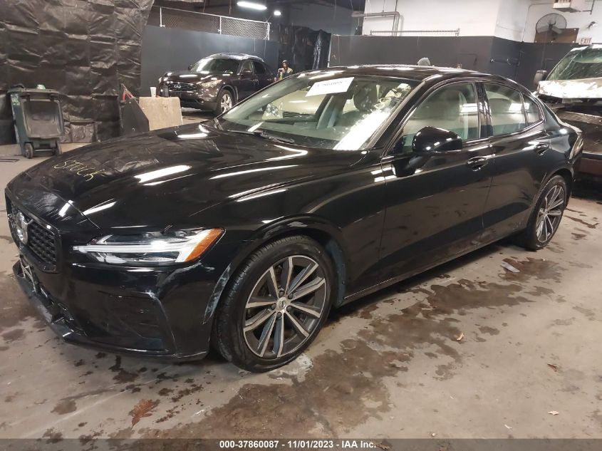 2022 Volvo S60 B5 Momentum VIN: 7JRL12FZ0NG172251 Lot: 37860087