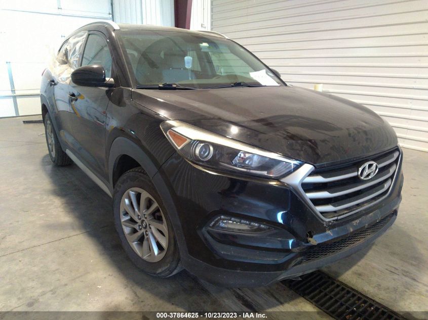 KM8J3CA4XHU446588 2017 Hyundai Tucson Se