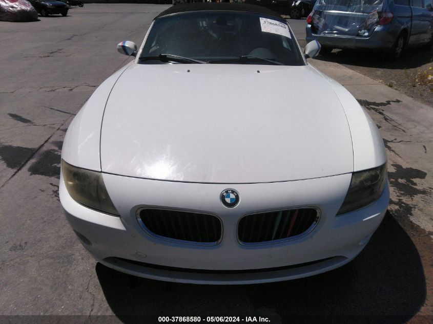 2005 BMW Z4 2.5I VIN: 4USBT33585LS55486 Lot: 37868580