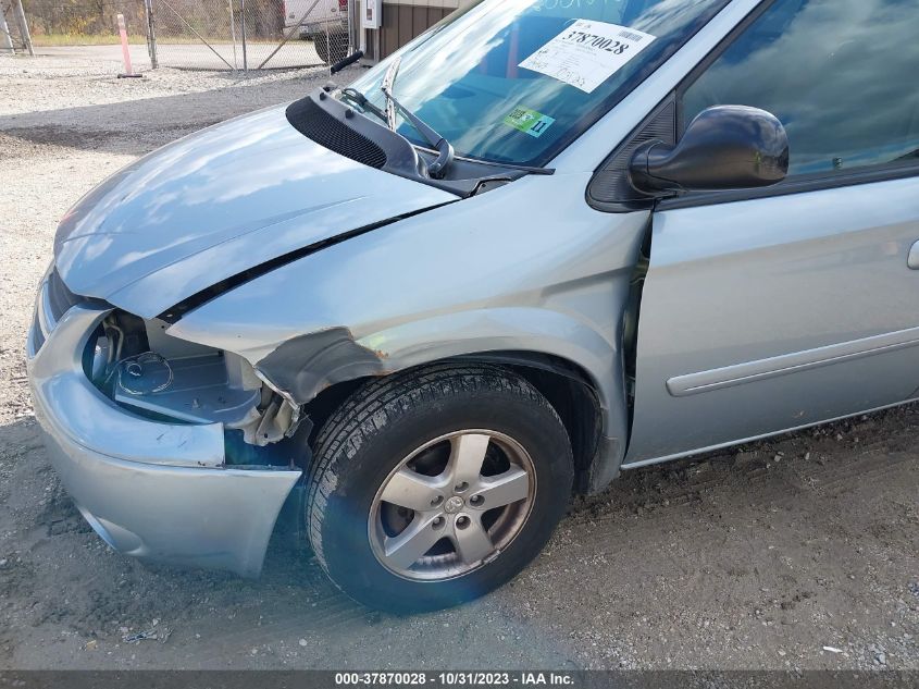 2005 Dodge Grand Caravan Sxt VIN: 2D4GP44L25R400647 Lot: 37870028