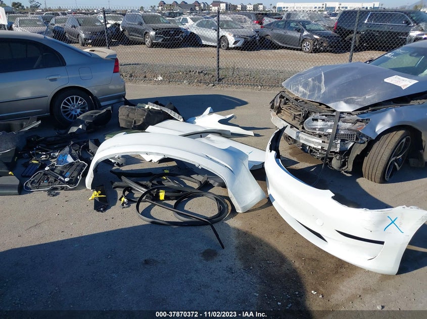 2023 Tesla Model 3 VIN: 5YJ3E1EA8PF383770 Lot: 37870372