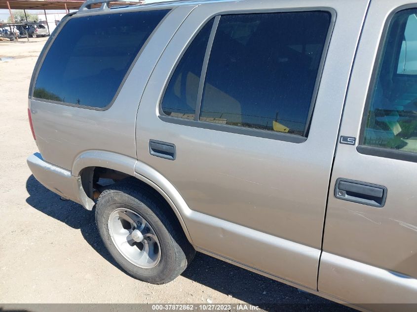 2000 Chevrolet Blazer Ls VIN: 1GNCS13W2YK201175 Lot: 37872862