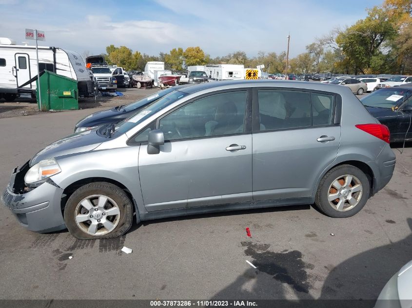 2009 Nissan Versa 1.8 S VIN: 3N1BC13E19L456878 Lot: 37873286