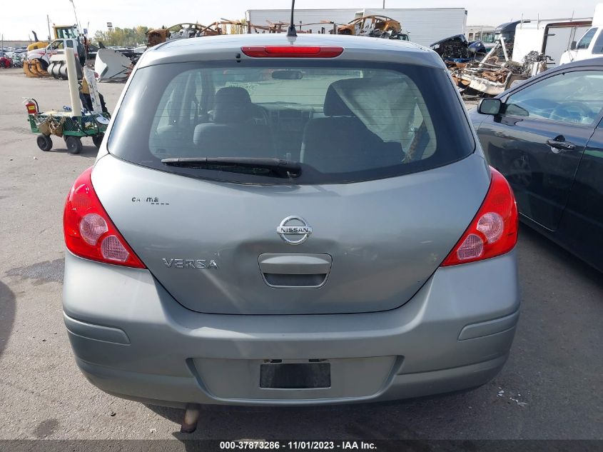 2009 Nissan Versa 1.8 S VIN: 3N1BC13E19L456878 Lot: 37873286