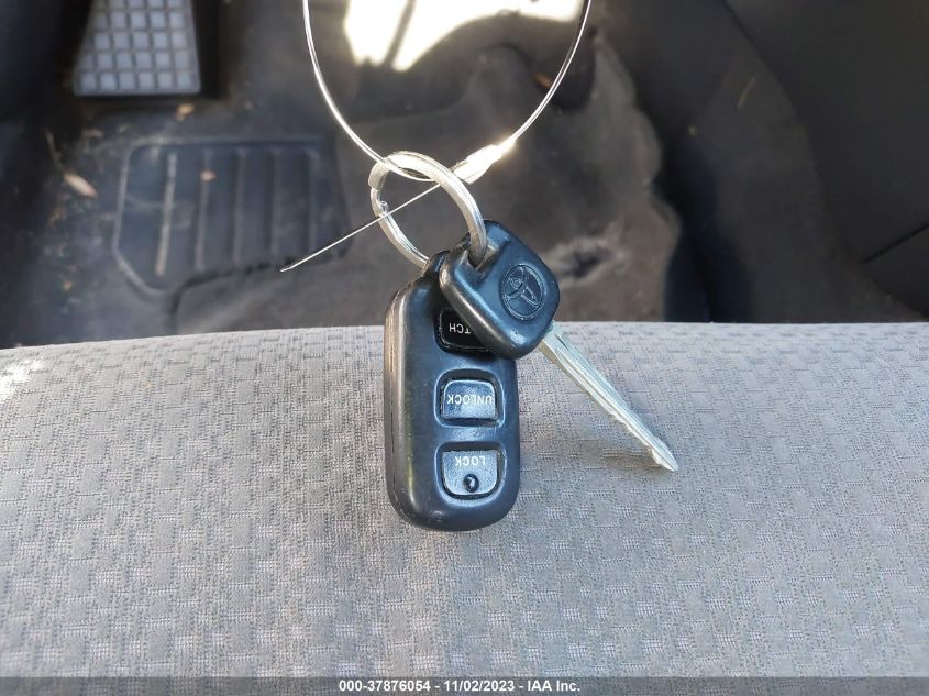 2003 Toyota Matrix Std/Xr VIN: 2T1KR32E63C043521 Lot: 37876054